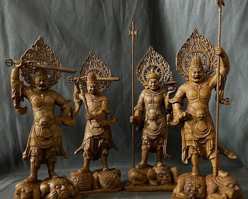 総柘植材 仏教工芸品 時代彫刻 一刀彫 極上彫 木彫仏像 四天王立像