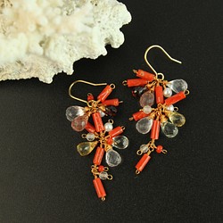 海の二大宝石】日本産 天然*宝石珊瑚 耳飾り ピアス（フック・チェーン） MizukaKitchenJewelry 通販｜Creema(クリーマ)  14335528