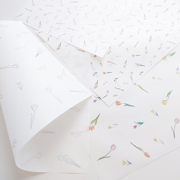 チューリップ 模様 薄紙 デザインペーパー A4サイズ 20枚入り かわいい 包装紙 ラッピングペーパー ギフト 花柄 1枚目の画像