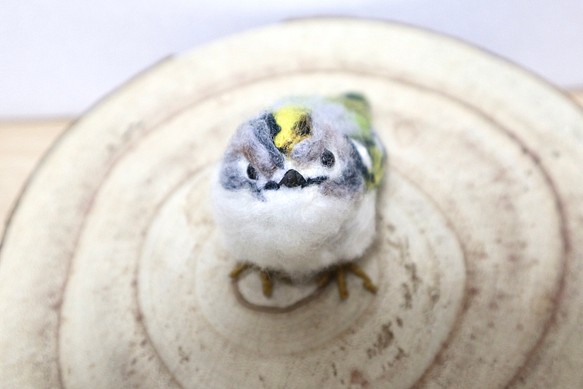 キクイタダキ 日本最小の小鳥 キクイタダキちゃん 小鳥 鳥 野鳥 羊毛フェルト ぬいぐるみ リアル 人形 インテリア 羊毛フェルト Haru 通販 Creema クリーマ ハンドメイド 手作り クラフト作品の販売サイト