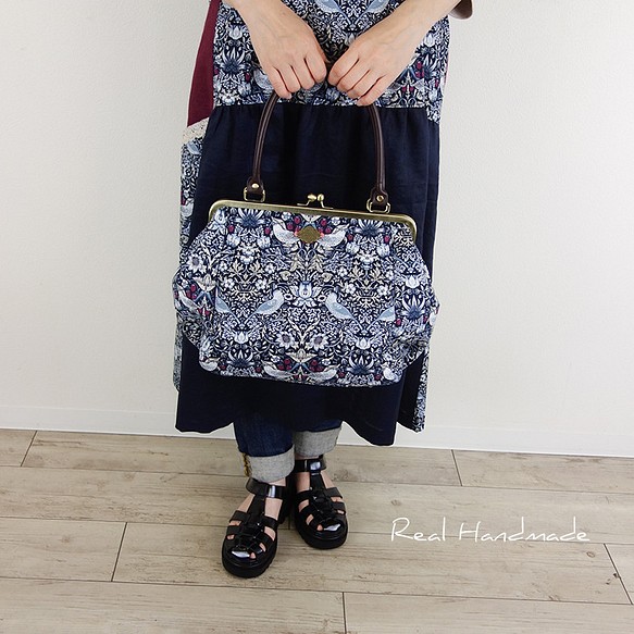 イチゴ泥棒がま口BAG NAVY www.cleanlineapp.com