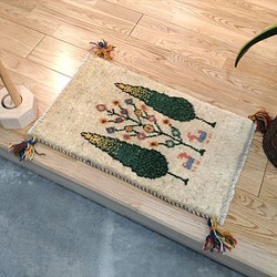 ペルシャ　ギャッベ　玄関マット　36×58 アイボリー　糸杉　ギャベ　ギャッぺ　手織り 1枚目の画像