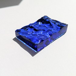 深いブルーの海のインテリア / レジン / オブジェ / 置物 1枚目の画像