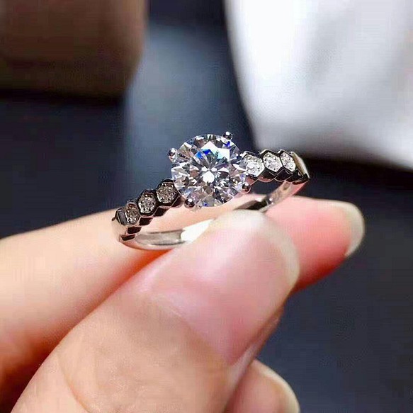 人気1.0ctの新しいデザインのダイヤモンドリング 指輪・リング