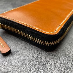 【手縫キャメル糸】ラウンドジップ本革長財布（キャメル色革×黒縁）開いた時の眺めのいいお財布を造りました。 1枚目の画像
