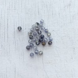 【約2mm　30粒】アイオライト　ラウンドカット　 1枚目の画像