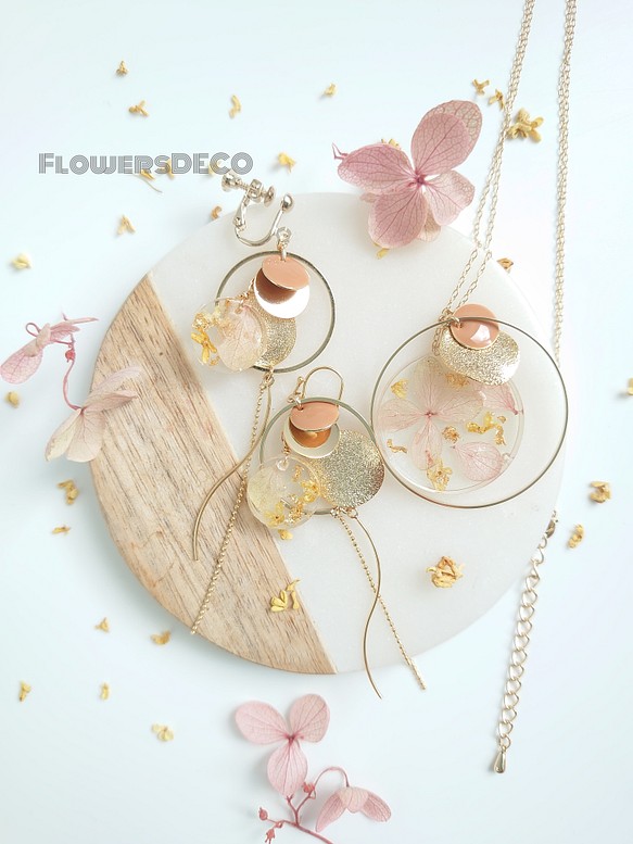 Flower Moon Antique beige【ネッスクレス&ピアス変更可】送料無料creema限定 1枚目の画像