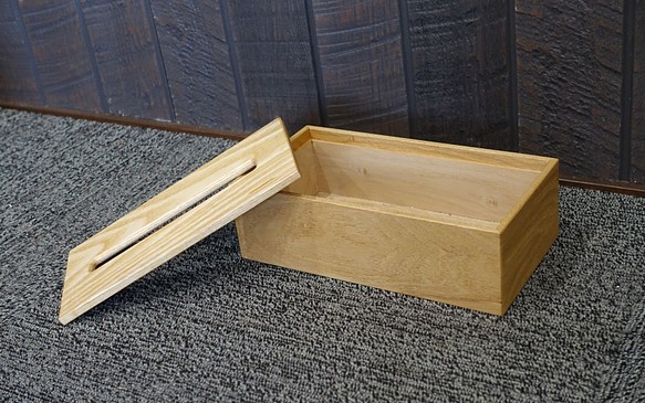 ティッシュケース　木製　高級木材のタモ材の板目　ティッシュボックス　おしゃれ　 1枚目の画像