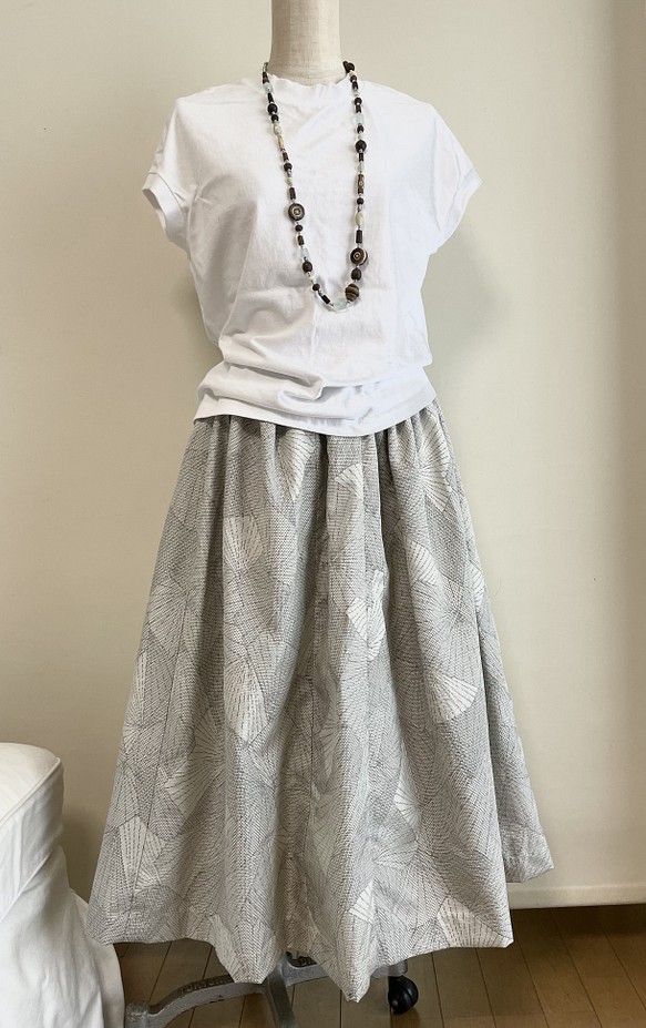 白大島紬のスカート 1枚目の画像