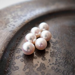 再販[2202P355] アコヤ真珠(8㎜強 片穴 オーロラ系ピンク ルース) 1枚目の画像