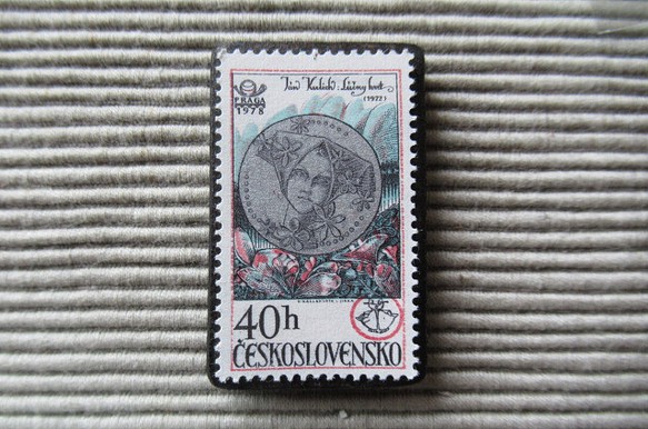 チェコスロバキア　切手ブローチ8198 1枚目の画像