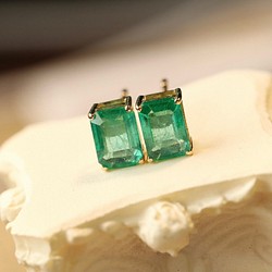 エメラルドカジュアルピアス2ct k18 ピアス（スタッド・一粒） パール