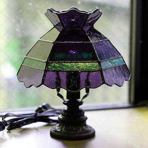 ステンドグラス多面体紫ランプ-