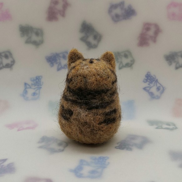 羊毛フェルトの猫のおもちゃ　ちょっと大きい猫ボール　ベンガル 1枚目の画像