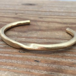 黃銅手鐲“扭曲”4 毫米 第1張的照片