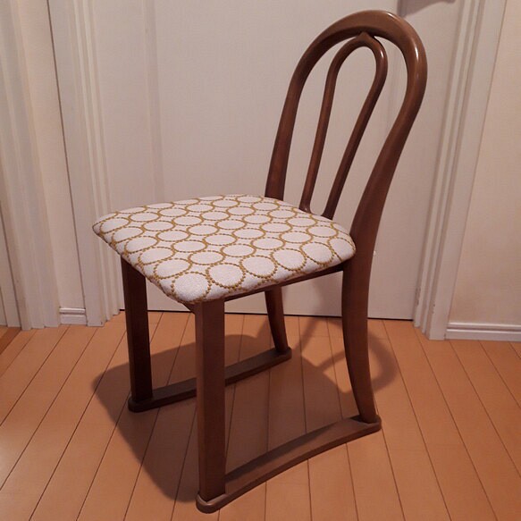ミナペルホネン　タンバリン　メンテナンス張替え用　お手持ちの椅子スツールを張り替え致します　北欧家具　リネン 1枚目の画像