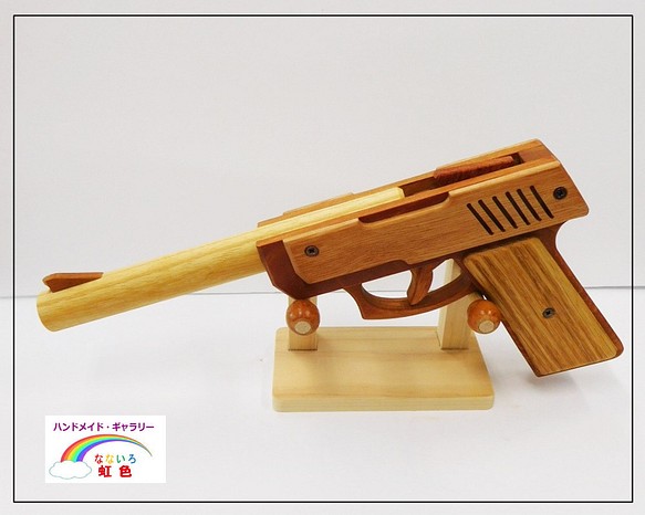 木製　鉄砲　ナチュラルカラー　輪ゴム　インテリア　木のおもちゃ 1枚目の画像