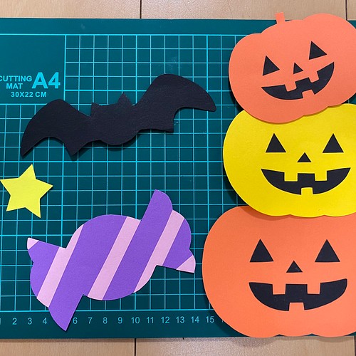ハロウィン壁面飾り かぼちゃ こうもり 型紙 Misa 壁面クラフト工房 通販 Creema クリーマ ハンドメイド 手作り クラフト作品の販売サイト