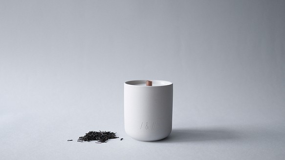 白茶 - 現在/this系列 | 香氣蠟燭 | 40小時放鬆時刻 第1張的照片