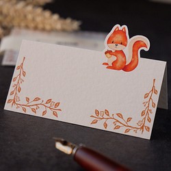 【秋。松鼠對視】留言立卡  米色紋路厚磅藝術紙 質感小卡 第1張的照片