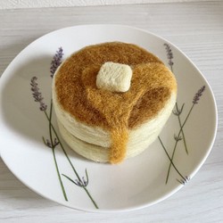 【受注制作】羊毛フェルトふわふわパンケーキ 1枚目の画像