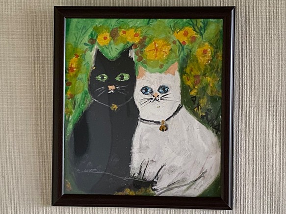 絵画 。壁掛【黄色の花の中で甘いデートをしている黒猫と白猫ちゃん 