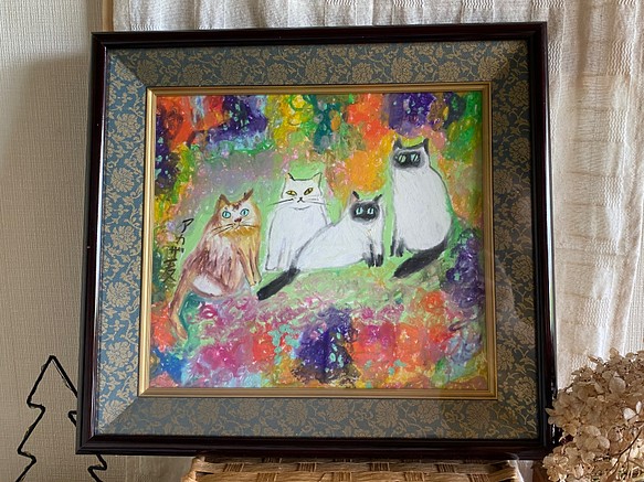 絵画。壁掛け絵原画手描き【満開の花の中で遊ぶ猫ちゃんたち】-