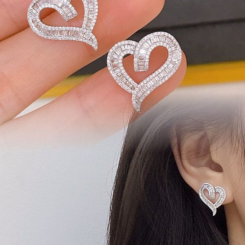 k18 ハート ダイヤモンド ピアス 1ct-