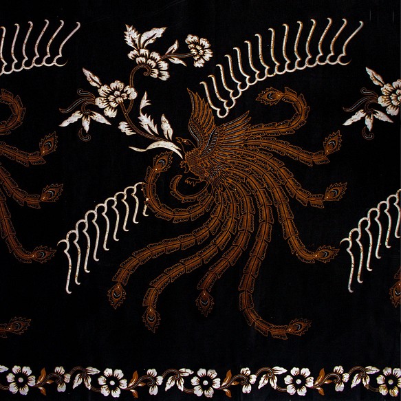 バティック 生地 インドネシア ジャワ更紗 鳳凰と花のモチーフ パターン２ 1枚目の画像