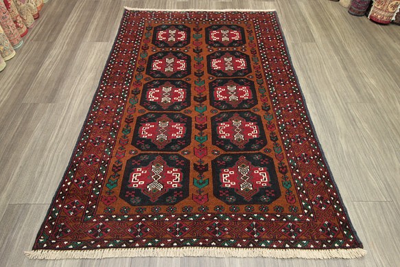 メダリオンデザインのアフガン絨毯　トライバルラグ　バルーチ族　部族絨毯　オールド手織り絨毯　123x180cm　＃576 1枚目の画像