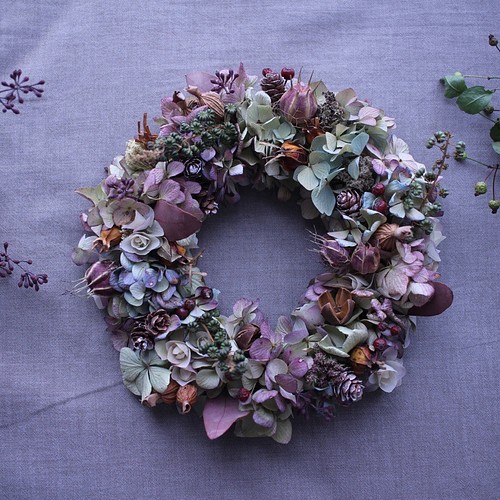 秋色紫陽花のドライフラワーリースantique purple gradation