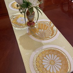 豪華刺繍の袋帯で作った正絹テーブルランナー1653 1枚目の画像