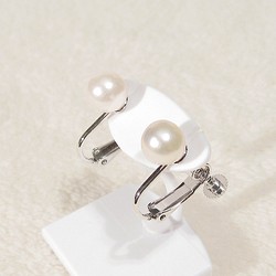 7.5mmアコヤ真珠のイヤリング（ネジバネ式、6月の誕生石） 1枚目の画像