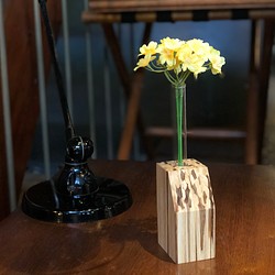 割り箸で出来た”一輪挿しスタンド” 一輪挿し・花瓶・花器 TerrUP 通販｜Creema(クリーマ) 14627997