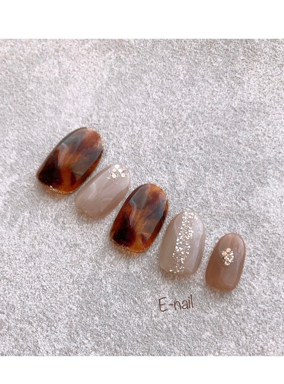 べっ甲ネイル べっこう ネイル 秋ネイル 上品 シンプル 大人可愛い ネイルチップ ネイルシール E Nail 通販 Creema クリーマ ハンドメイド 手作り クラフト作品の販売サイト