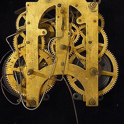 本物志向。戦前に製造された、柱時計の機械です。h -148 1枚目の画像