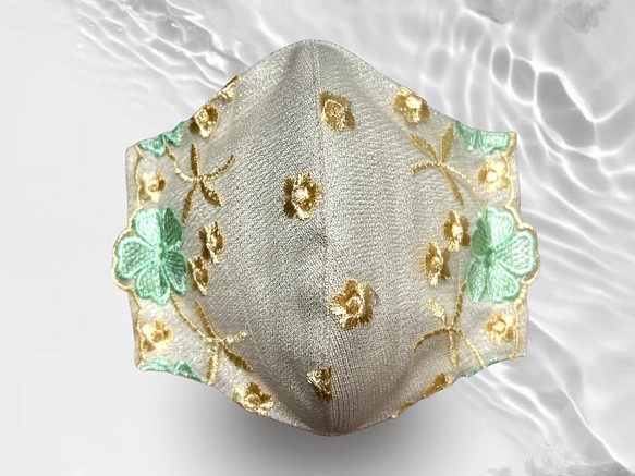 跛腳麵料x蕾絲刺繡系列三葉草刺繡蕾絲口罩/口罩罩（可選） 第1張的照片