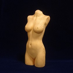 木彫刻 アート『 トルソ 』  裸婦 芸術 アート 女性 ハンドメイド 松 手彫り 彫刻 1枚目の画像