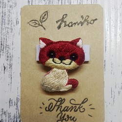 毒キノコ猫　刺繍ブローチ　赤色 1枚目の画像