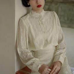 奶黃色 新中式宮廷復古古典蕾絲襯衣 提花刺綉雙層內裡襯衫上衣 第1張的照片