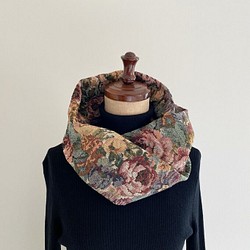 [穿上它就顯得時尚] 優雅的花地精編織圍巾 第1張的照片