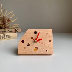縦横使えるドット置き時計　木製　無垢材　木象嵌 　赤い針 1枚目の画像