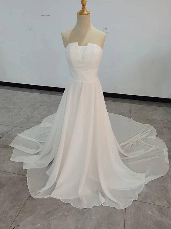 フランス風 ベアトップ ウエディングドレス アイボリー スレンダーライン 挙式 可愛い ロングドレス