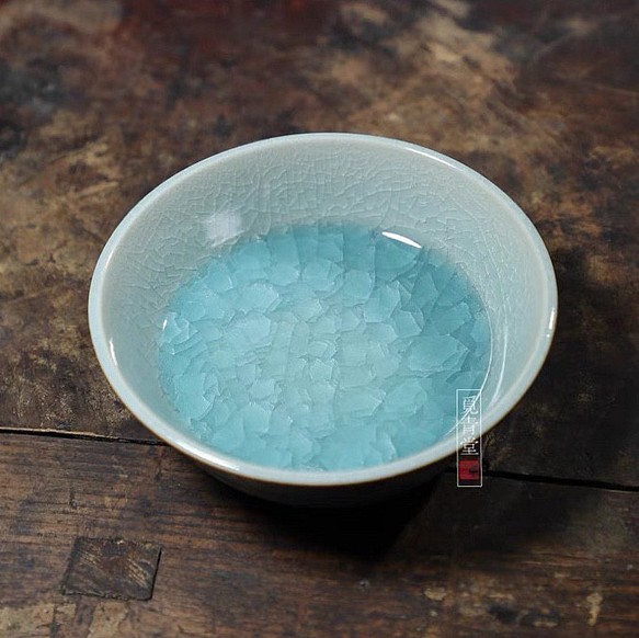 氷生湖藍皿【共箱】水色氷裂貫入　現代龍泉青磁　贈り物コレクション 1枚目の画像
