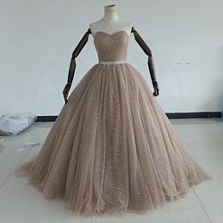 カラードレス 薄シャンパンの色 ベアトップ キラキラグリッターチュール 結婚式ウェディングドレス
