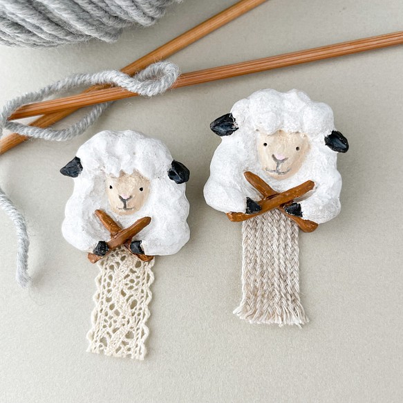 羊の編み物ブローチ new 1枚目の画像