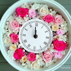 【受注制作】ピンクのバラが華やか可愛い花時計プリザーブドフラワー 結婚お祝い 新築お祝い 銀婚式 金婚式 記念日 1枚目の画像