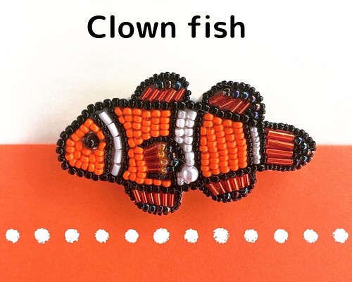 ✴︎魚シリーズ✴︎カクレクマノミ(ニモ)のビーズ刺繍ブローチ