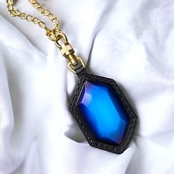 【Polyto】皮革寶石鑰匙扣（藍色）包包掛飾 第1張的照片