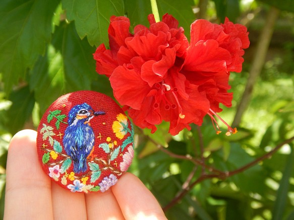 上品な赤い花鳥刺繍ブローチ/ピン/小物/アクセサリー ブローチ